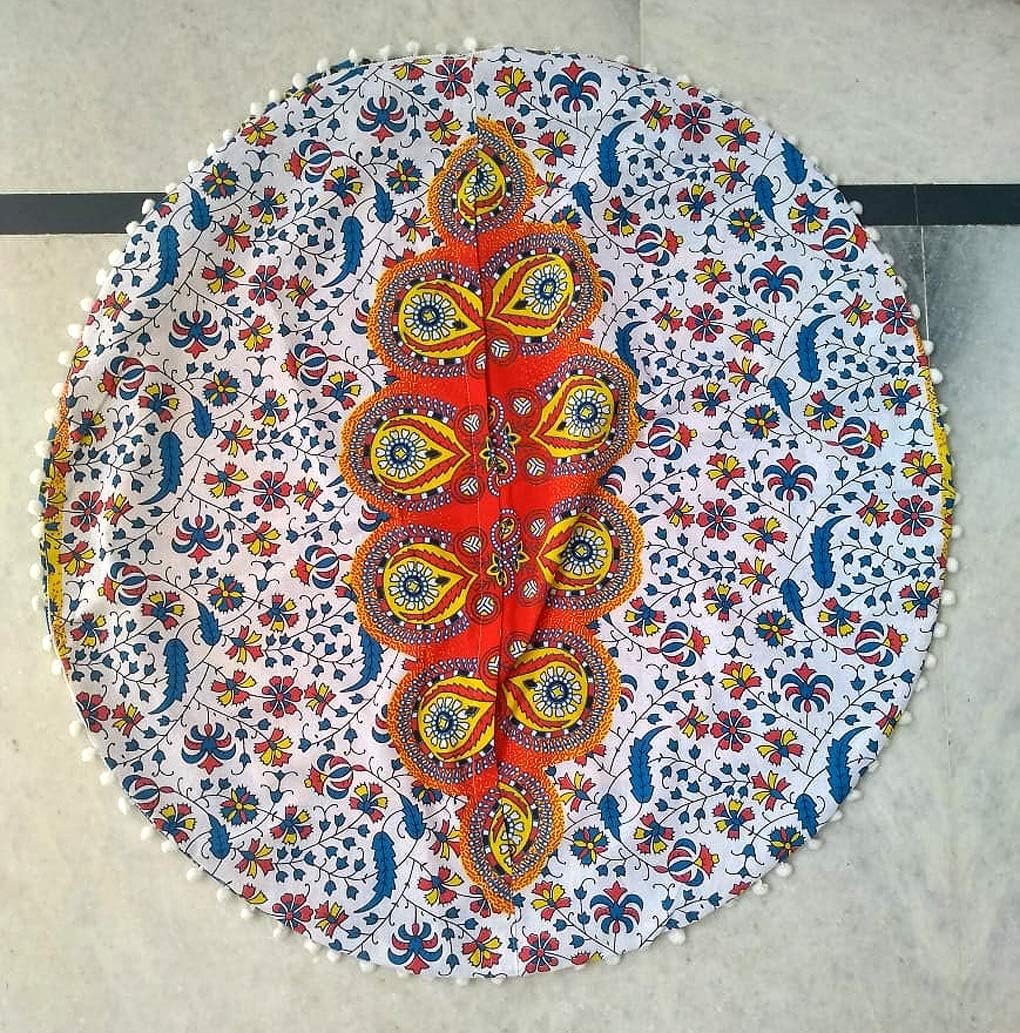 Cojín mandala color blanco y rojo